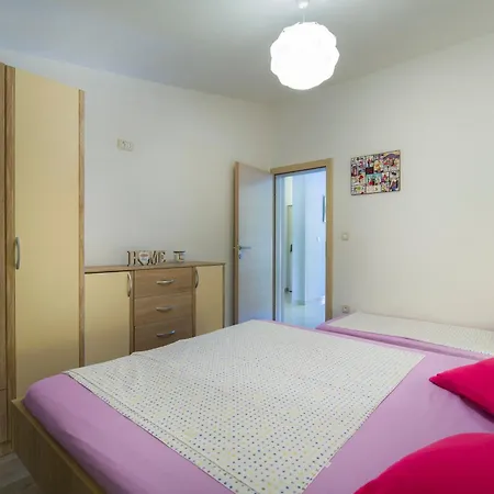 Masuni Apartment *